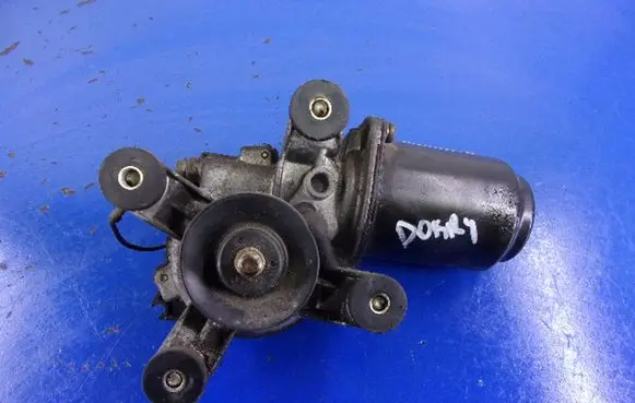 Mazda 323 Front wiper linkage and motor