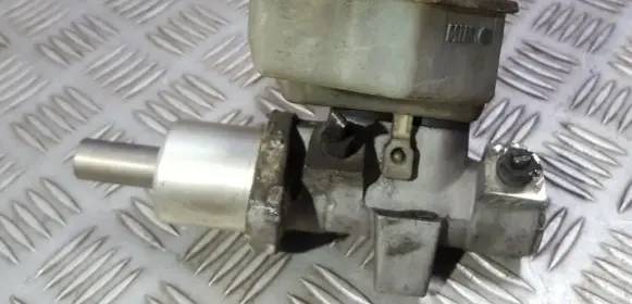 Ford Galaxy Master brake cylinder 7M4611303A