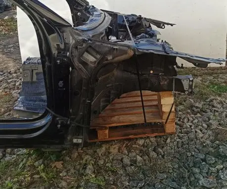 Front quarter panel