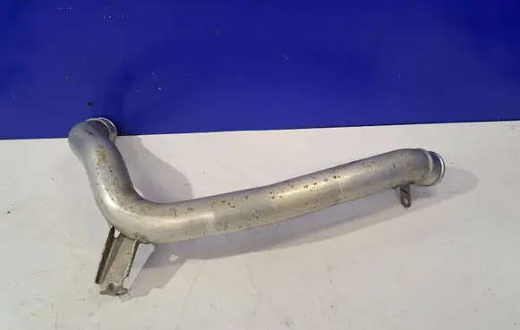 Intercooler hose/pipe