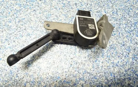 BMW 7 G11 G12 Headlight/headlamp level sensor 