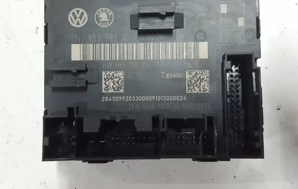 Skoda Superb B6 (3T) Door control unit/module 7N0959793AXAUTOPX 7N0959793A