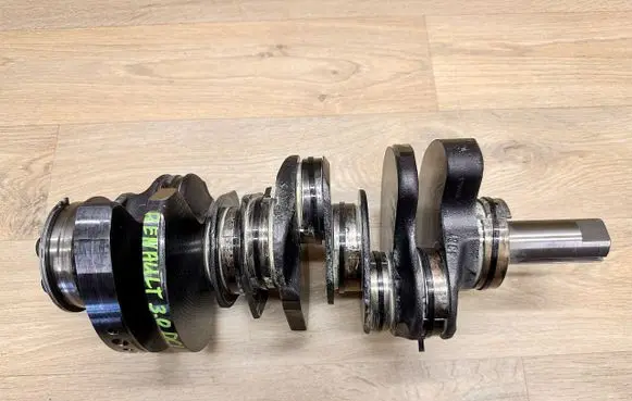 Renault Laguna III Crankshaft 4381