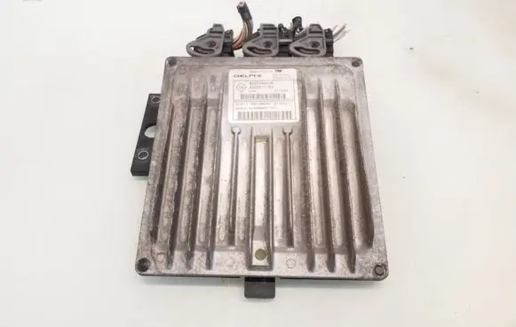 Renault Megane II Engine control unit/module 8200513163