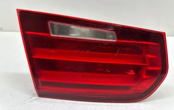 BMW 3 F30 F35 F31 Tailgate rear/tail lights 7371111