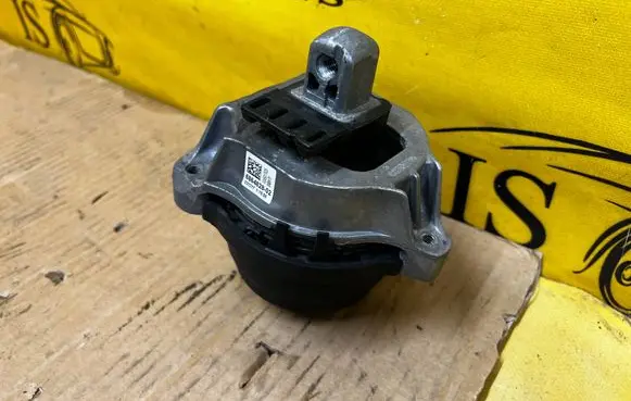 BMW 5 G30 G31 G38 Engine mount vacuum valve 6864828 22116864828