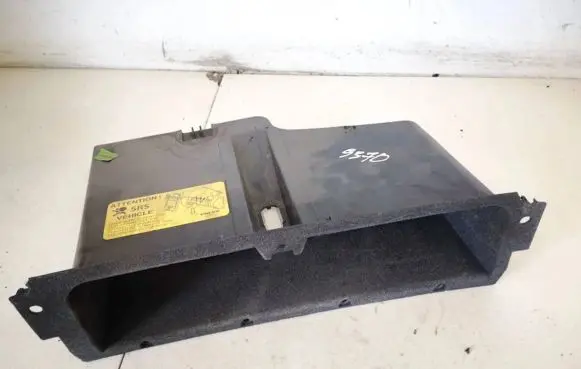 Glove box