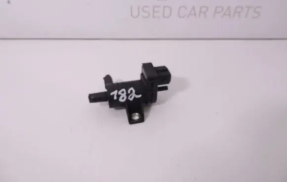 Volvo S40, V40 Turbo solenoid valve D182