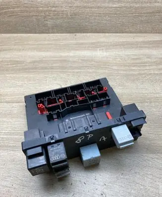 Audi A3 S3 8P Comfort/convenience module 8P0907279A