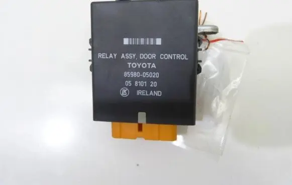 Toyota Carina T170 Central body control module IMPRK602254