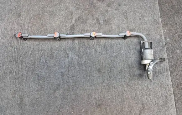 Audi Q5 SQ5 Fuel return line/hose 03L130235K