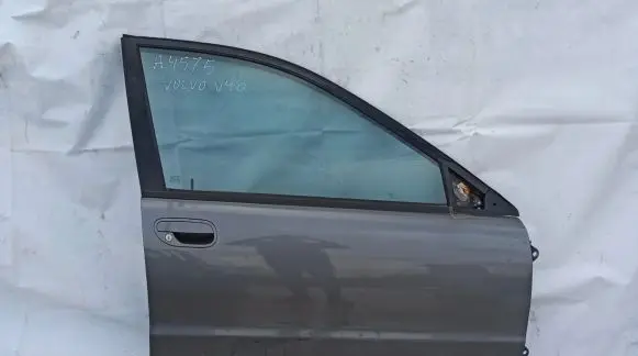 Volvo S40, V40 Front door Pilka