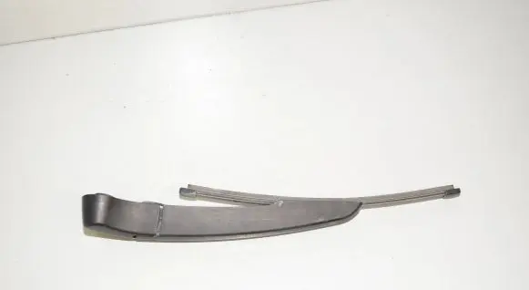 BMW 2 F46 Rear wiper blade arm 7365978 61627365978