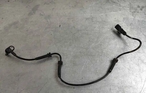 Renault Zoe ABS brake wheel speed sensor 479107405R