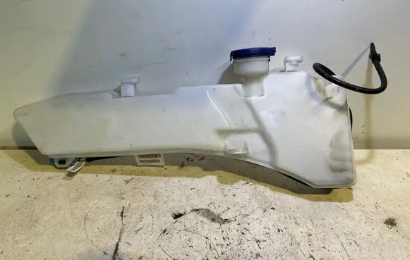 Citroen C4 X Windshield washer fluid reservoir/tank 9833870460 311852500A 03432160