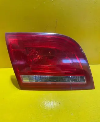 Tailgate rear/tail lights