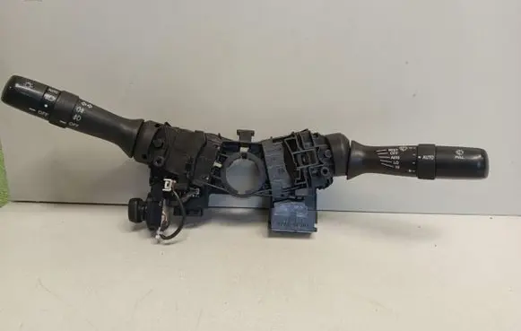 Lexus GS 300 350 430 450H Wiper turn signal indicator stalk/switch 17F111 173832