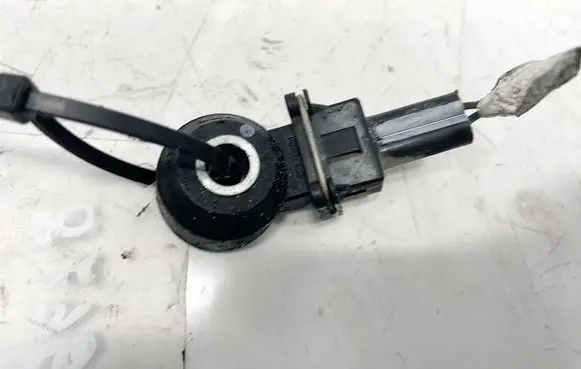 Chrysler 200 Detonation knock sensor 05033316AB