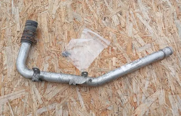 Fiat Freemont Engine coolant pipe/hose 05058947AE