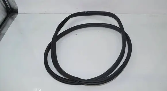 BMW 3 G20 G21 Loading door rubber seal (on body) 7497912 51727497912