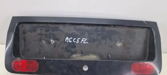 Tailgate trim