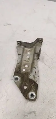 Audi A3 S3 8P Fender mounting bracket 8P0821136