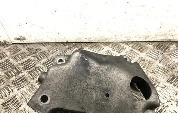BMW 5 F10 F11 Engine mounting bracket 6781241