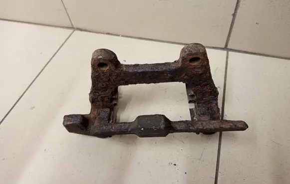 Audi A6 S6 C6 4F Brake caliper pad carrier rear 
