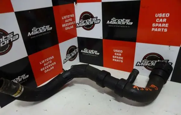 Volvo V70 Engine coolant pipe/hose 31368209