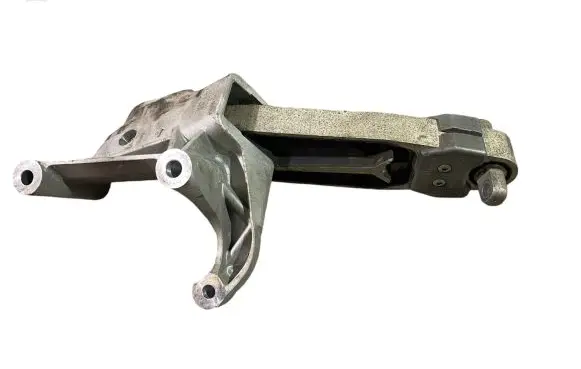 Volvo XC90 Engine mount bracket 31330590 31430470