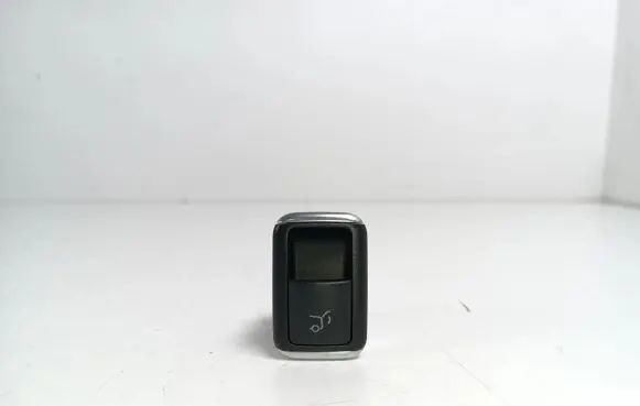 Mercedes-Benz GLS X166 Tailgate opening switch A1668707610