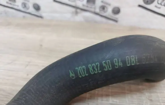 Mercedes-Benz CLK A208 C208 Engine coolant pipe/hose 2028325094