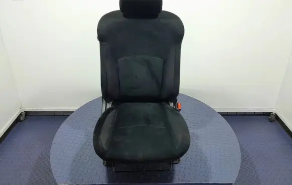 Mitsubishi Outlander Front passenger seat 