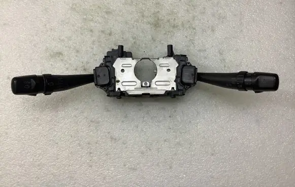 Hyundai Grandeur Wiper turn signal indicator stalk/switch 3623AA1520