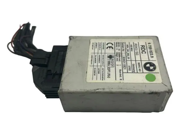 BMW 5 E39 Tire pressure control unit 67590239 19687751 8373646