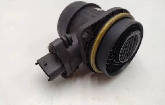 Chrysler PT Cruiser Mass air flow meter 05033109AB
