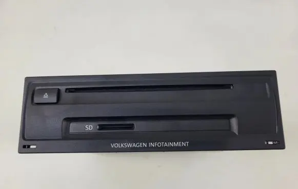 Volkswagen Golf VII Radio/CD/DVD/GPS head unit 5G0035820A