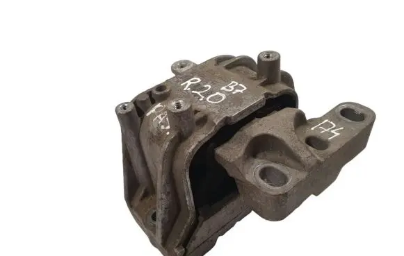 Volkswagen PASSAT B7 Engine mount bracket 1K0199262