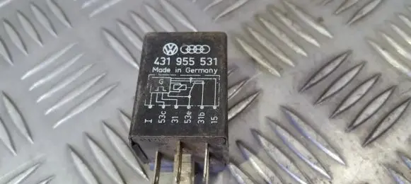 Audi A8 S8 D2 4D Other relay 431955531 5wg003620-01