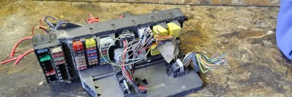 Mercedes-Benz Sprinter W906 Fuse module A9065453401
