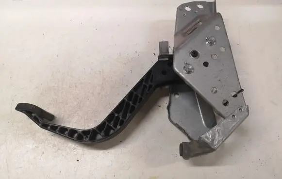 Clutch pedal