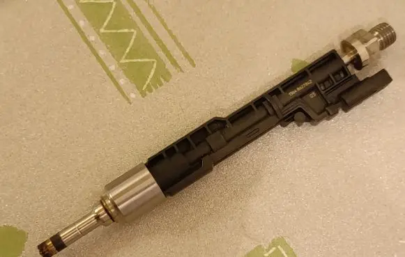 BMW X5 F15 Fuel injector 8627842 13538627842