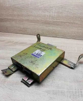 Nissan X-Trail T30 Engine control unit/module ECU 2371066C00 A93B71565