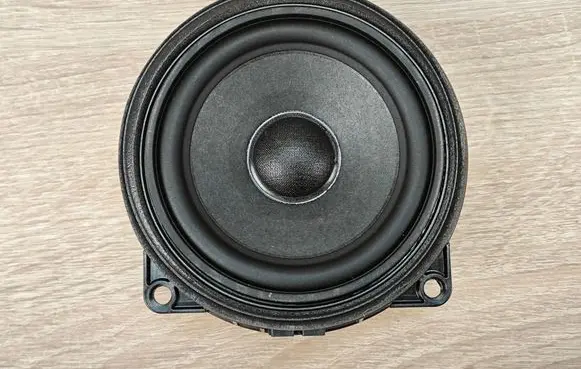 BMW 8 G16 Front door speaker 2622469
