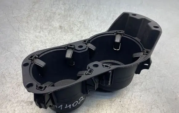 Cup holder front
