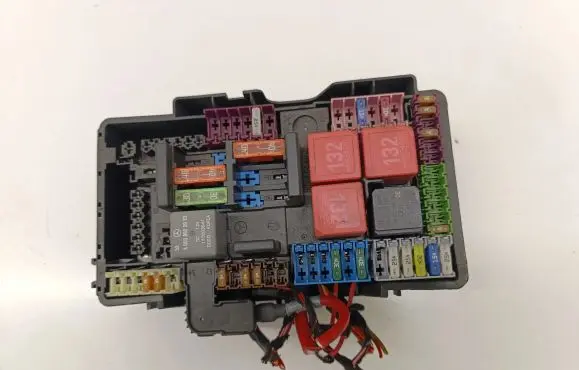 Mercedes-Benz C W205 Fuse module