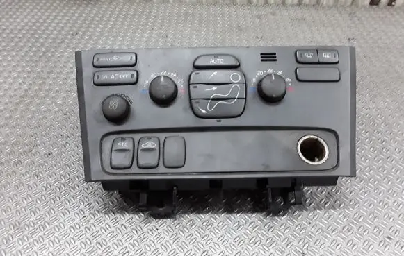 Volvo V70 Climate control unit