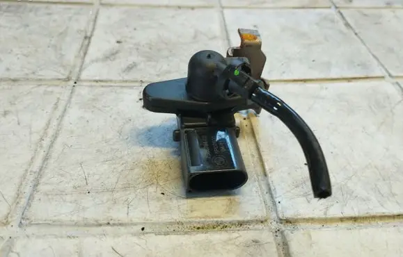 BMW 1 E81 E87 Air pressure sensor 756678402