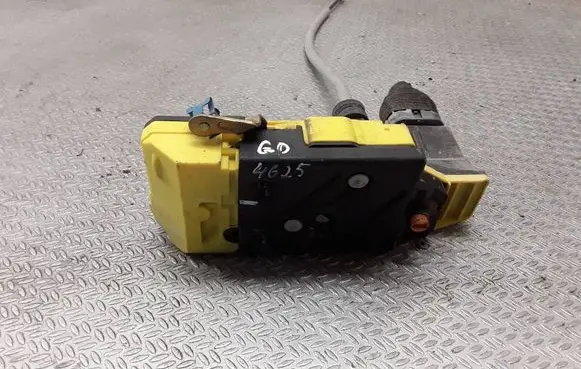 Volvo XC90 Rear door lock 30663051