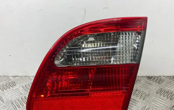 Mercedes-Benz E W211 Tailgate rear/tail lights A2118203064